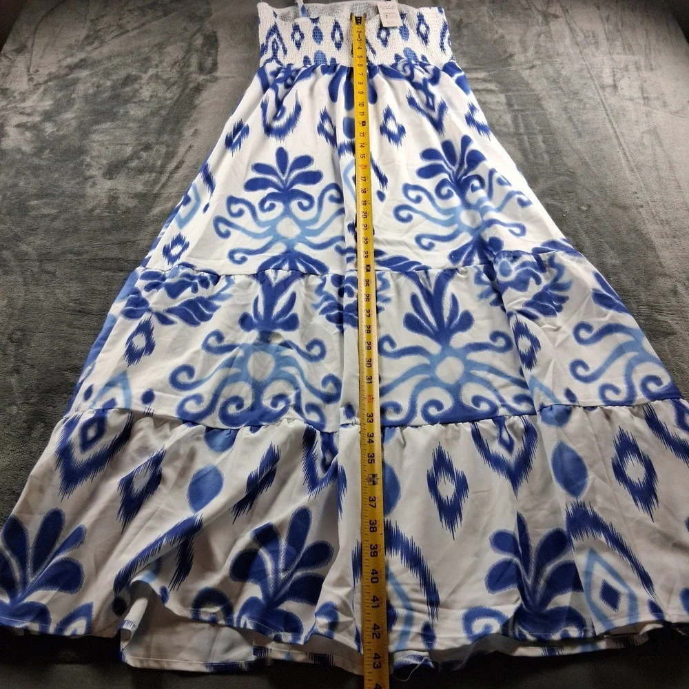 NWT Cupshe Maxi Dress Womens Medium Blue White Ikat Smocked Tiered Boho - Picture 8 of 9